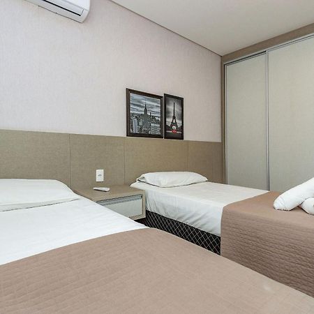 Boulevard 224D - Excelente Apartamento Em Condominio De Luxo No Centro De Bombinhas - Piscina - Jacuzzi - Academia - Portaria 24H. Exteriör bild