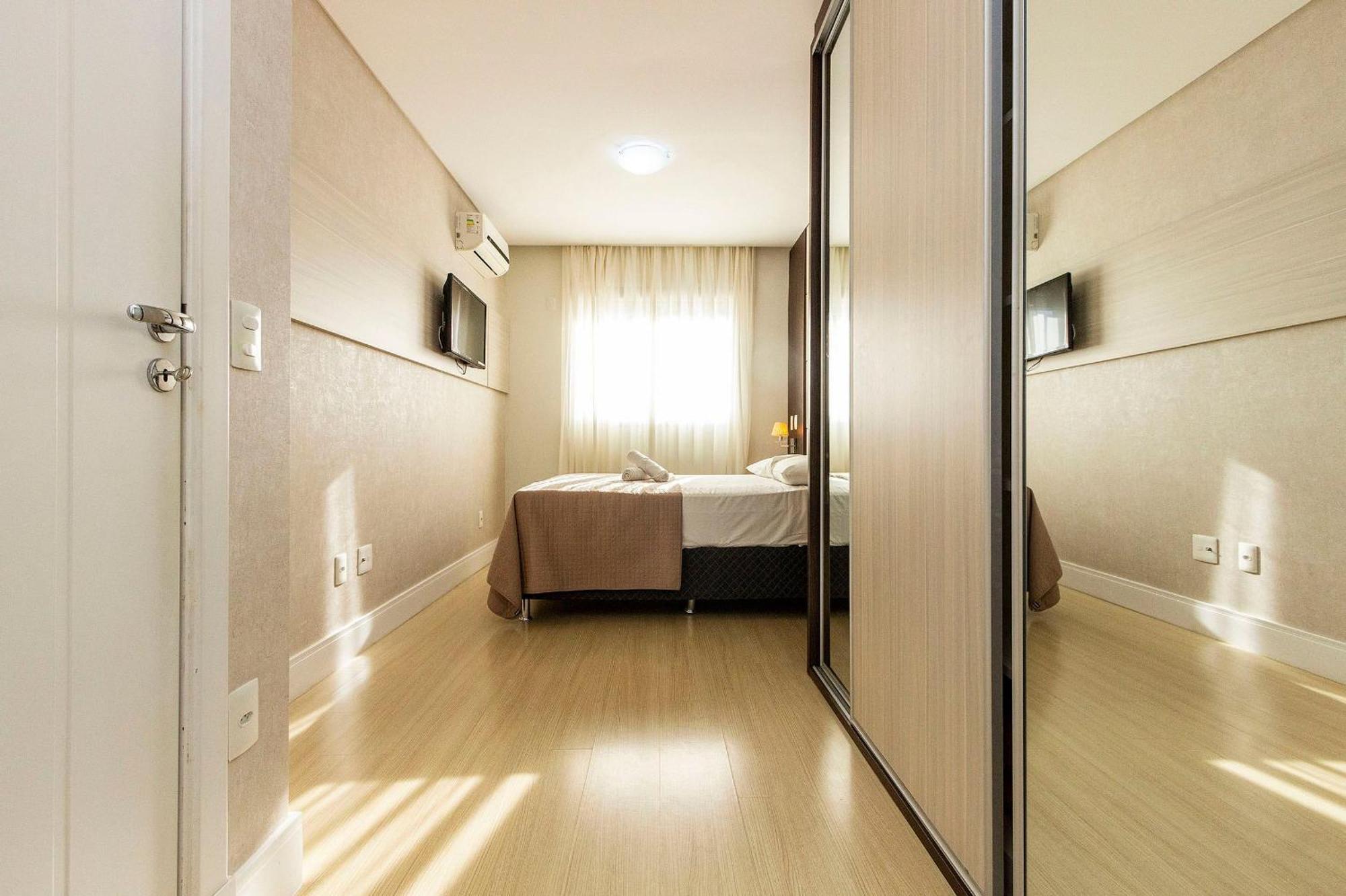 Boulevard 224D - Excelente Apartamento Em Condominio De Luxo No Centro De Bombinhas - Piscina - Jacuzzi - Academia - Portaria 24H. Exteriör bild