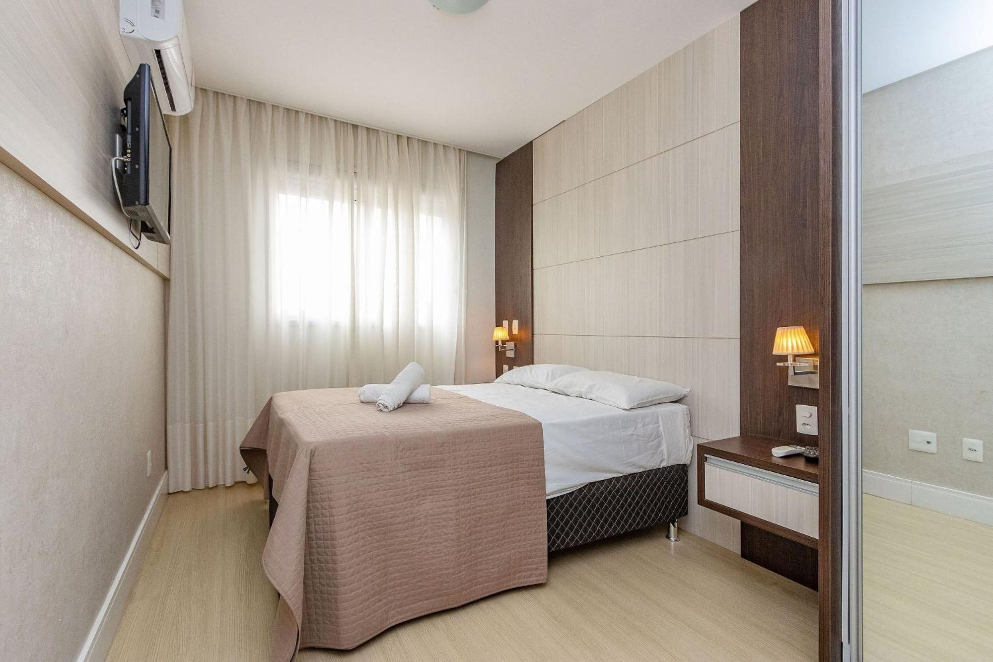 Boulevard 224D - Excelente Apartamento Em Condominio De Luxo No Centro De Bombinhas - Piscina - Jacuzzi - Academia - Portaria 24H. Exteriör bild