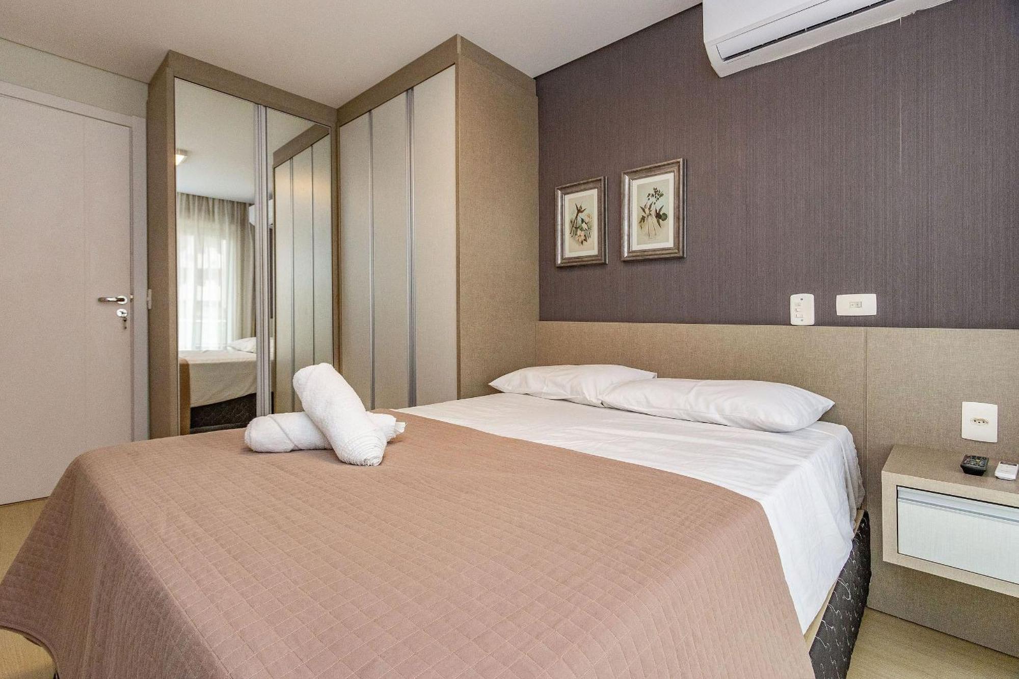 Boulevard 224D - Excelente Apartamento Em Condominio De Luxo No Centro De Bombinhas - Piscina - Jacuzzi - Academia - Portaria 24H. Exteriör bild