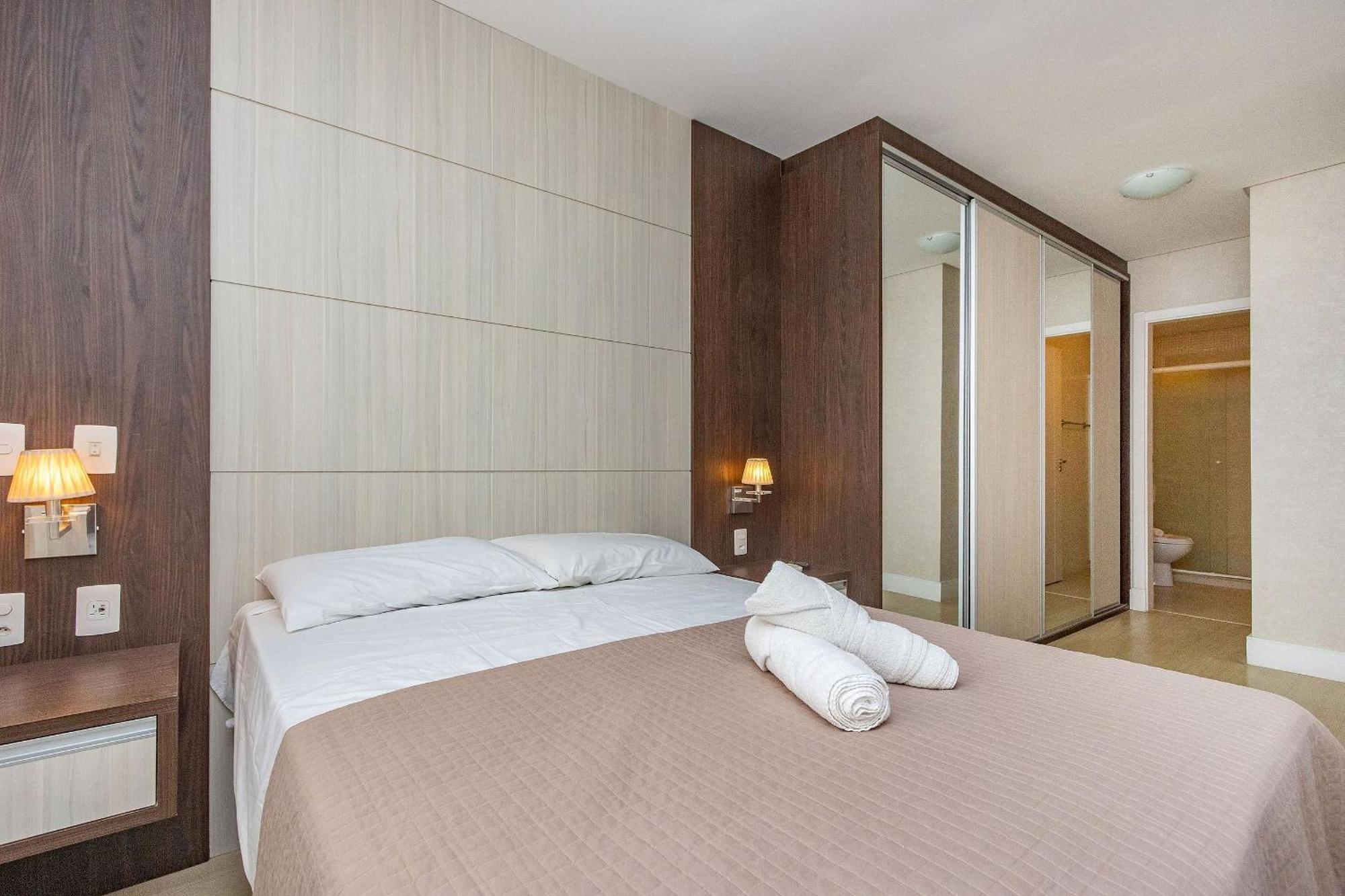 Boulevard 224D - Excelente Apartamento Em Condominio De Luxo No Centro De Bombinhas - Piscina - Jacuzzi - Academia - Portaria 24H. Exteriör bild